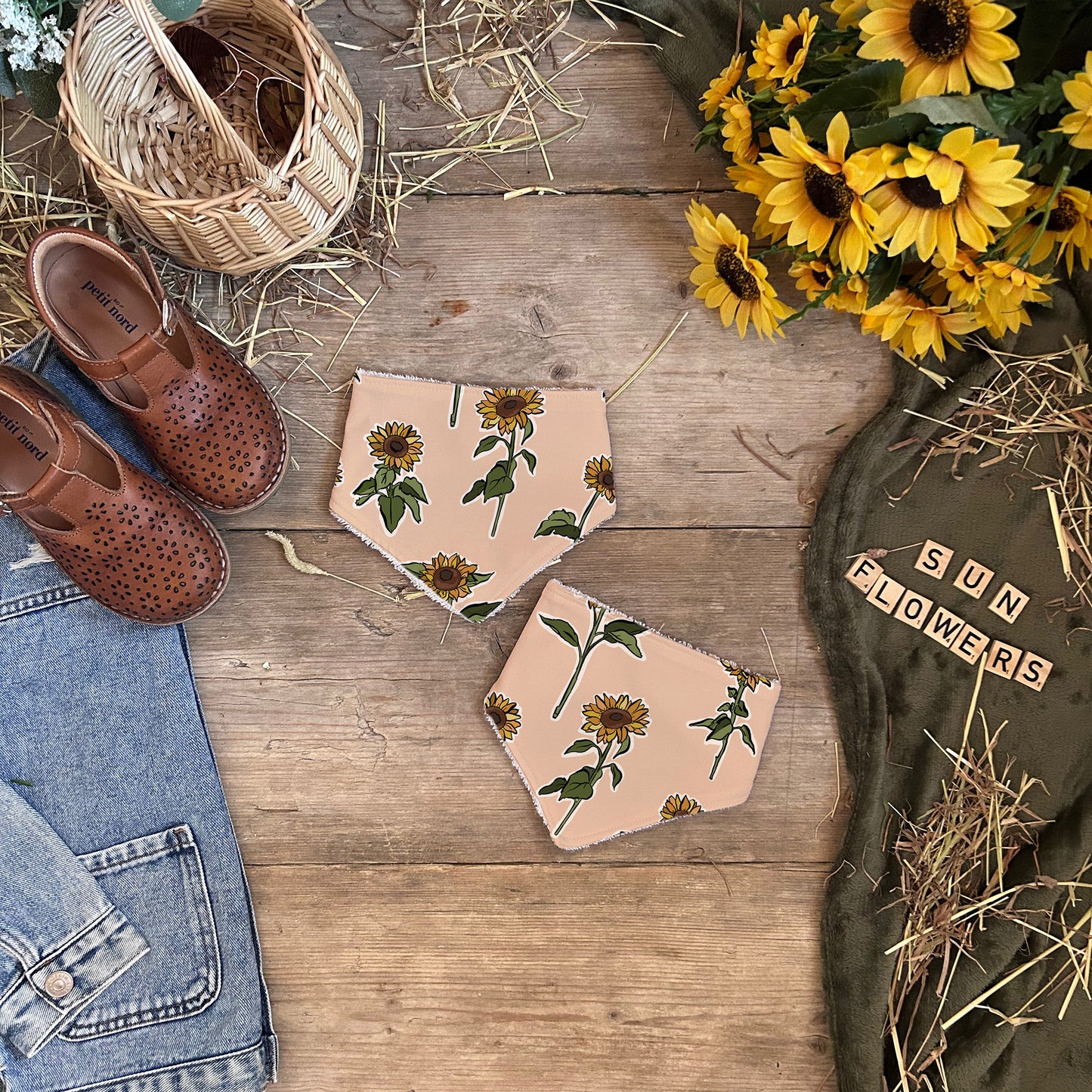 Sunflowers Dribble Bib